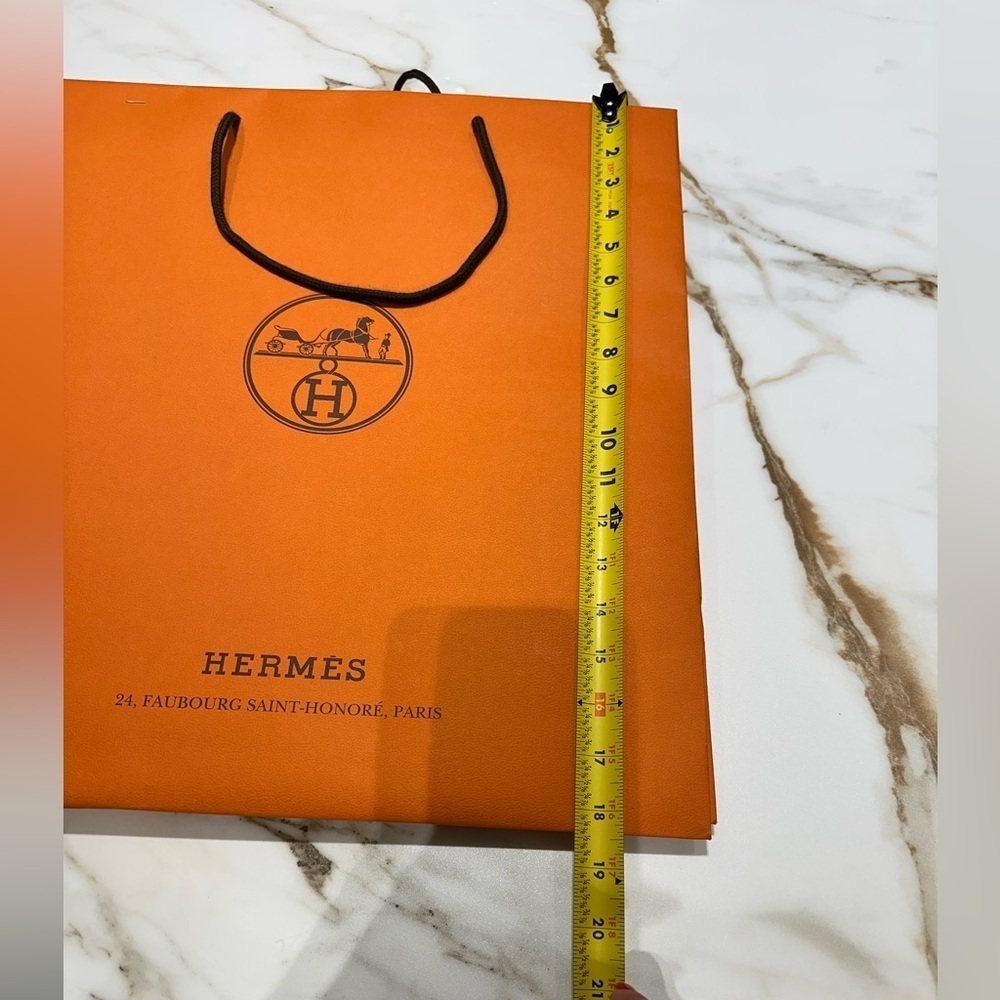 Hermès Signature Orange Bag with Black Handles - Picture 5 of 7